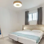 House Διαμέρισμα *