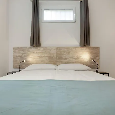House Apartment *